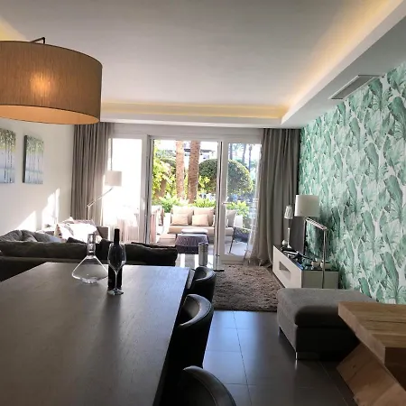Alcazaba Luxury Apartment02 Lägenhet